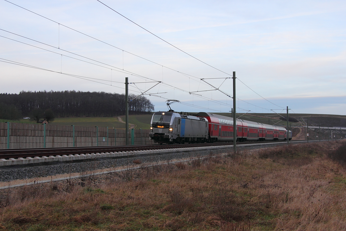 193 806-7 DB Regio/ Railpool bei Altenbanz VDE 8.1 am 27.12.2017.