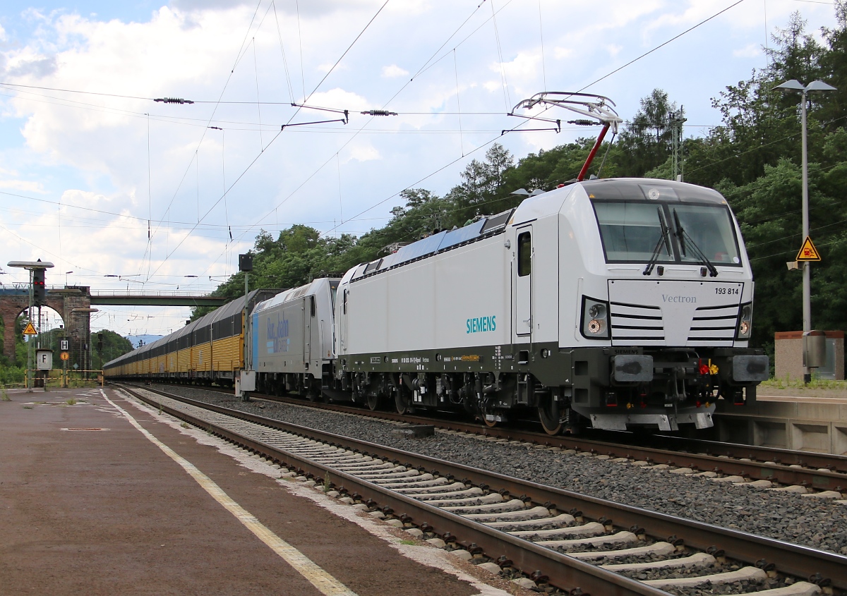 193 814 mit der Rurtalbahn Cargo 185 690-5 als Wagenlok und geschlossenen ARS-Autotransportwagen in Fahrtrichtung Norden. Aufgenommen in Eichenberg am 24.07.2014.