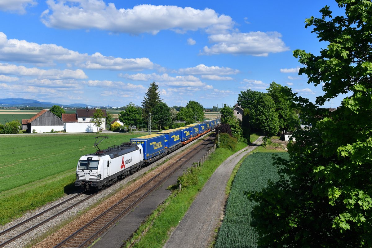 193 815 mit DGS 40656 am 17.05.2019 bei Stephansposching. 
