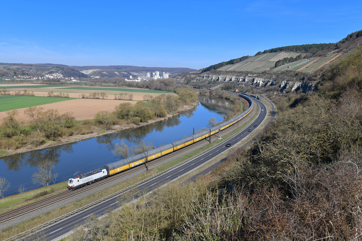 193 818 mit einem Altmann am 07.04.2018 bei Himmelstadt. 