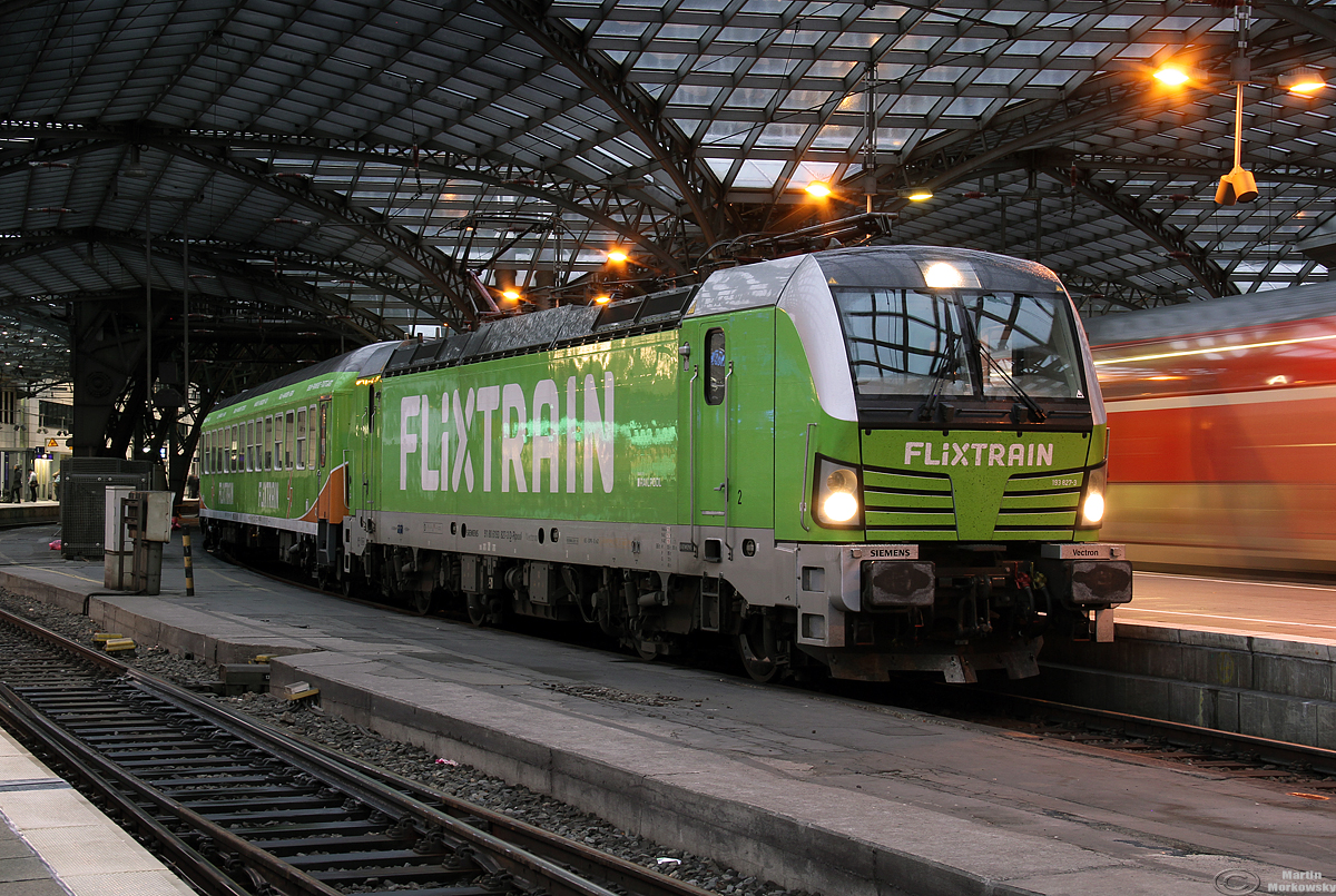 193 827 am Flixtrain nach Hamburg in Köln Hbf am 06.10.2019