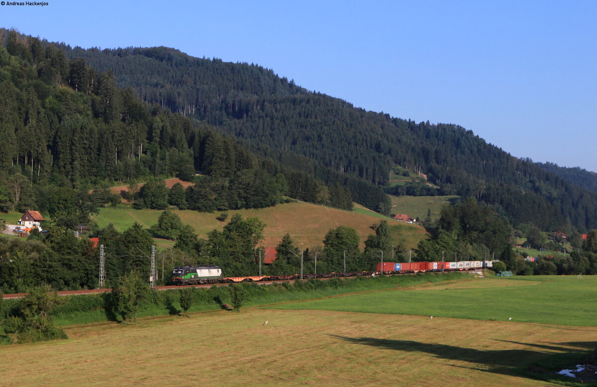 193 829-9 mit dem DGS 40211 (Maasvlakte West-Wolfurt) bei Gutach 14.8.21