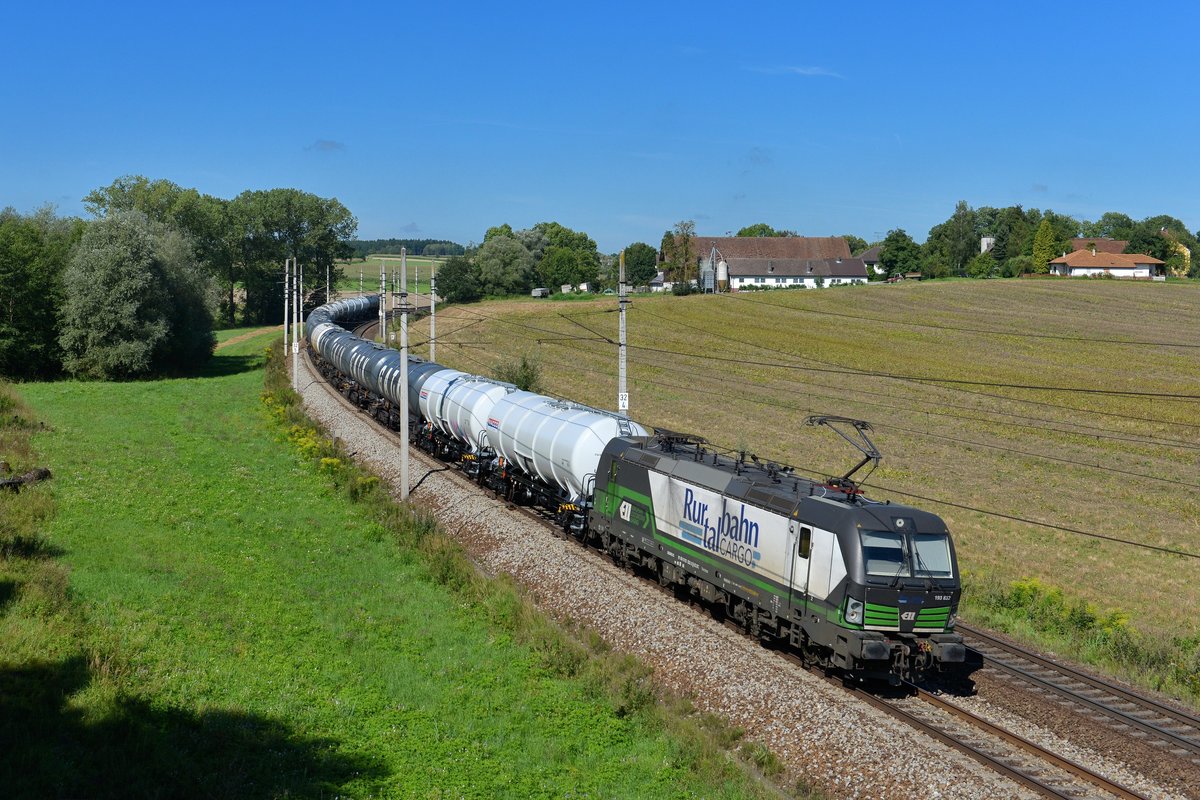 193 832 mit einem Kesselzug am 14.08.2017 bei Neumarkt-Kallham. 