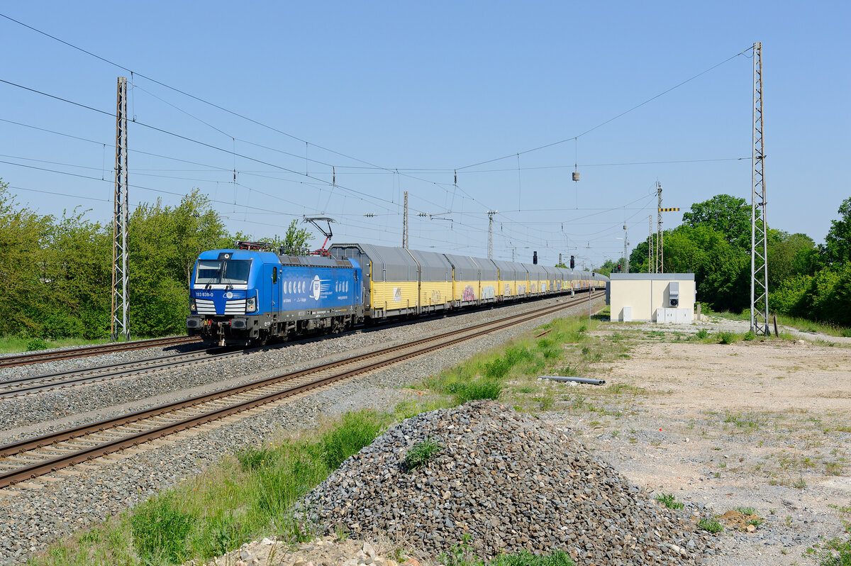 193 838 EGP mit einem ARS Altmann Autotransportzug bei Herrnberchtheim Richtung Ansbach, 16.05.2020