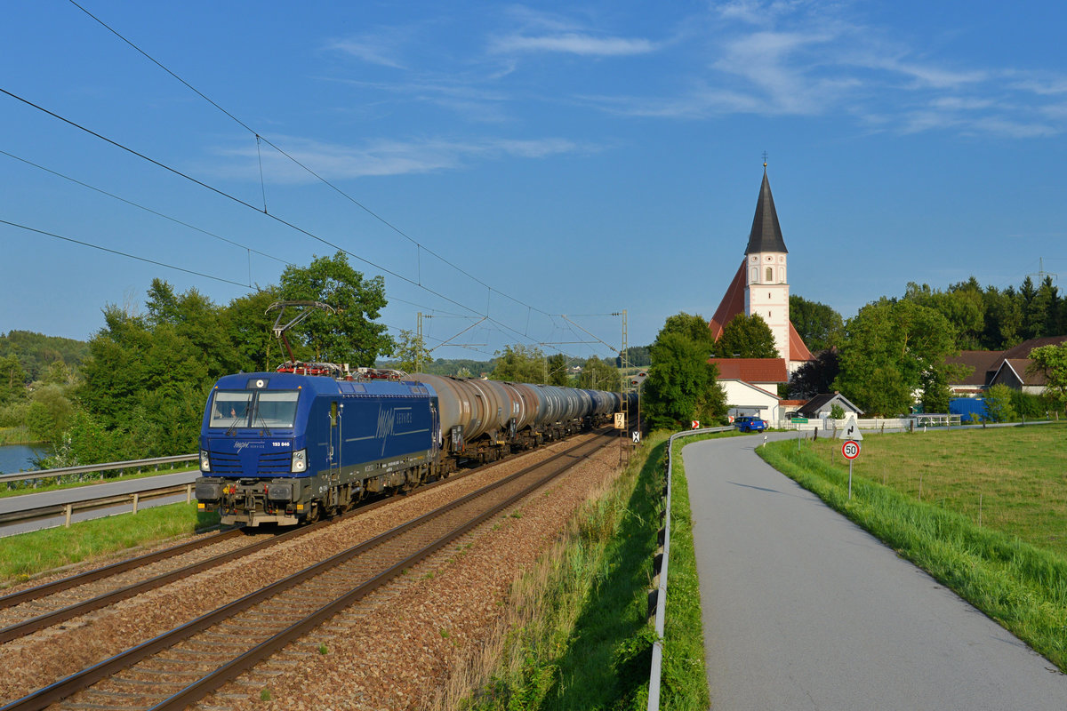 193 846 mit einem Kesselzug am 09.08.2017 bei Hausbach. 