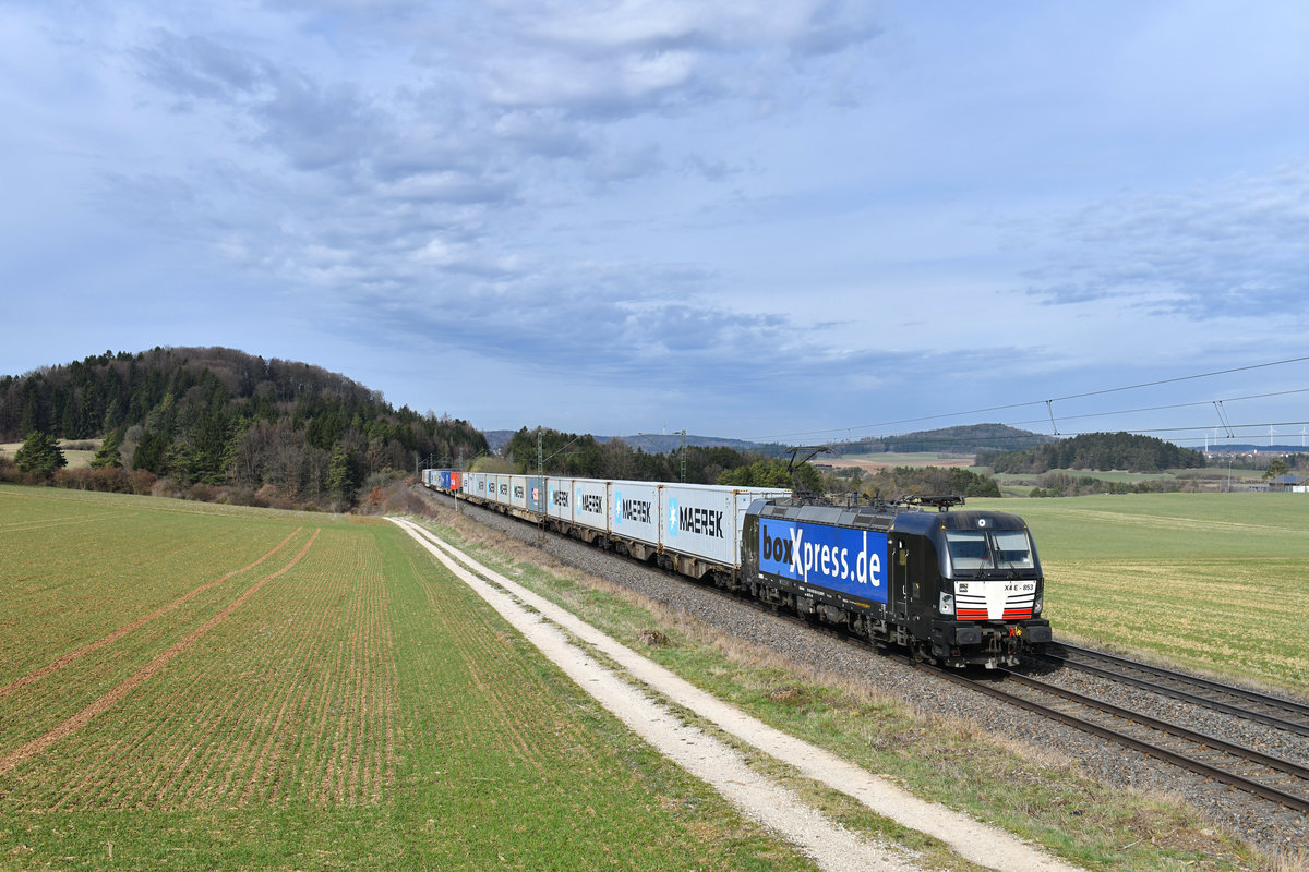 193 853 mit DGS 69239 am 04.04.2018 bei Darshofen. 