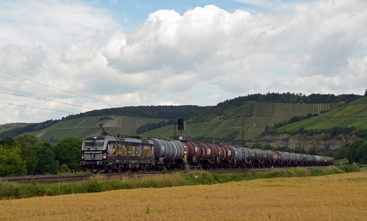 193 875 führte am 16.06.17 einen Kesselwagenzug durch Himmelstadt Richtung Würzburg.