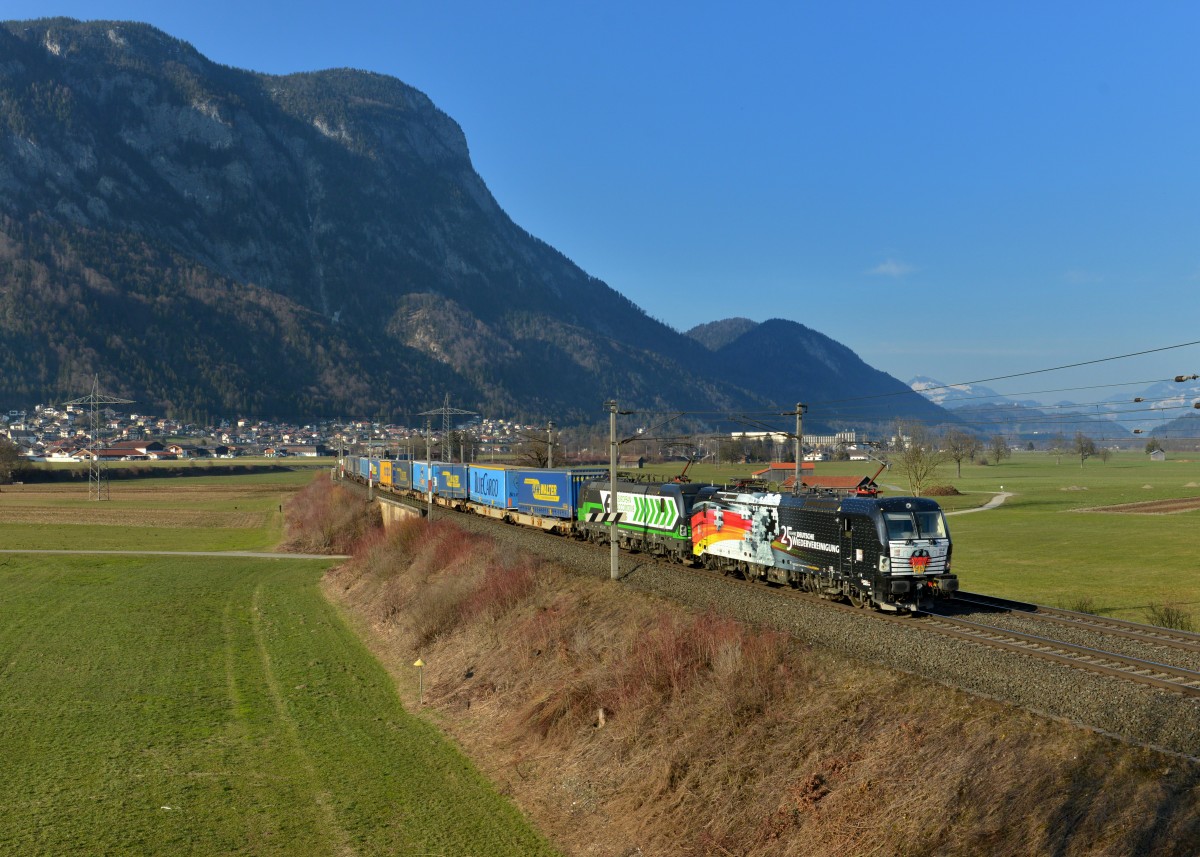 193 876 + 193 208 mit DGS 43115 am 18.03.2016 bei Kirchbichl. 