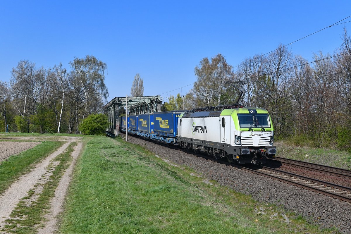 193 891 mit einem Walter KLV am 16.04.2019 bei Woltorf. 