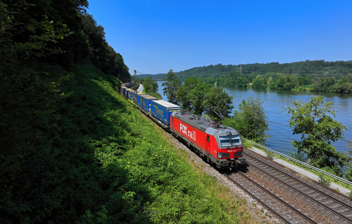 193 941 mit einem KLV am 21.07.2024 bei Seestetten.