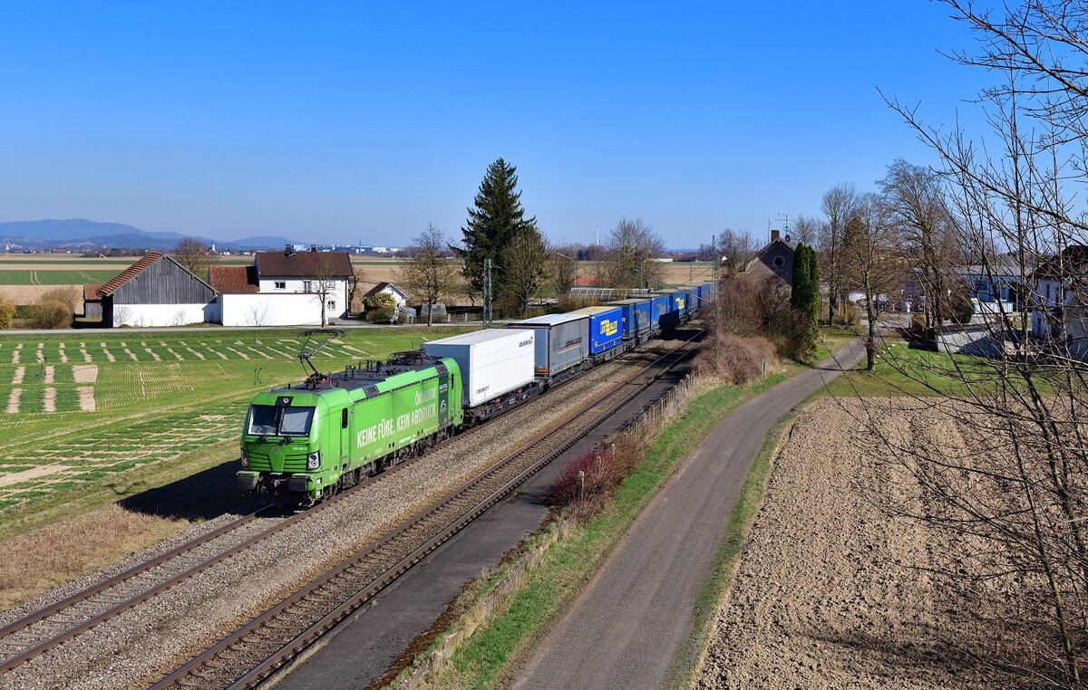 193 996 mit DGS 41160 am 23.03.2022 bei Stephansposching.
