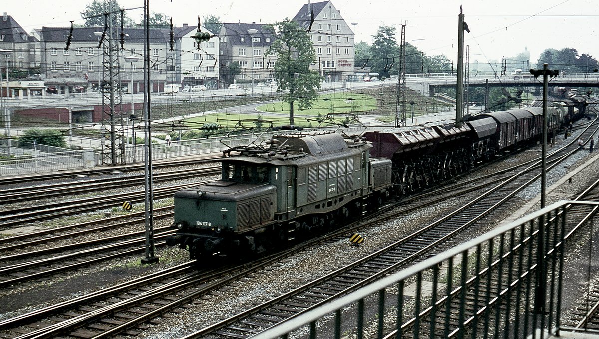 194 117  mit  Gz  Ulm Hbf