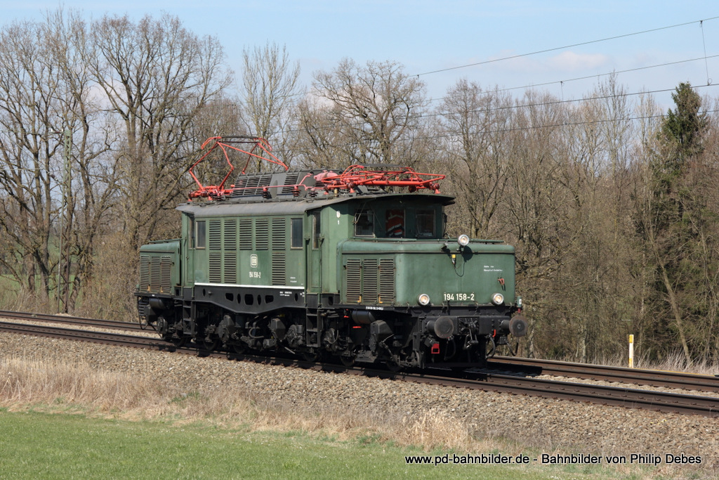 194 158-2 (Rail 4U) in Hilperting, 28. Mrz 2014