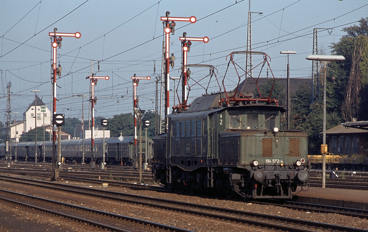 194 572, Regensburg Hbf, 22.8.1980.