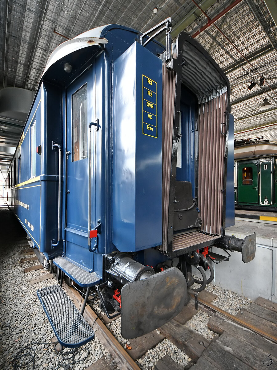 1943 wurde dieser luxuri�se Speisewagen (WR (Wagon Restaurant) 4249) bei Astra in Arad f�r die Compagnie Internationale des Wagons-Lits (CIWL) hergestellt. (Eisenbahnmuseum Utrecht, September 2026)
