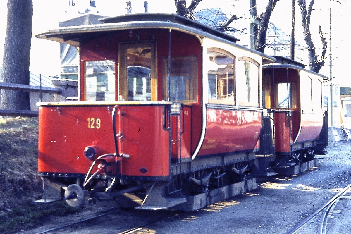 1971 - BW 129 der Innsbrucker Straßenbahn - Linie nach Bad Hall - Remise am Bergisel (Ihr habt recht ... ;-)