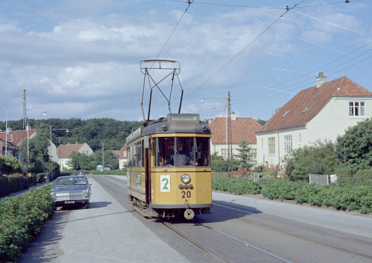 Århus / Aarhus Århus Sporveje SL 2 (Tw 20) Marienlunds Allé am 27. Juli 1968. - Scan von einem Farbnegativ. Film: Kodak Kodacolor X.