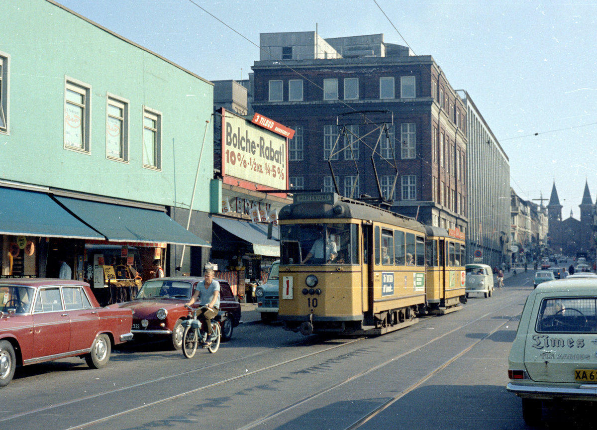 Århus / Aarhus Århus Sporveje SL 1 (Tw 10) M.P. Bruunsgade im August 1968.