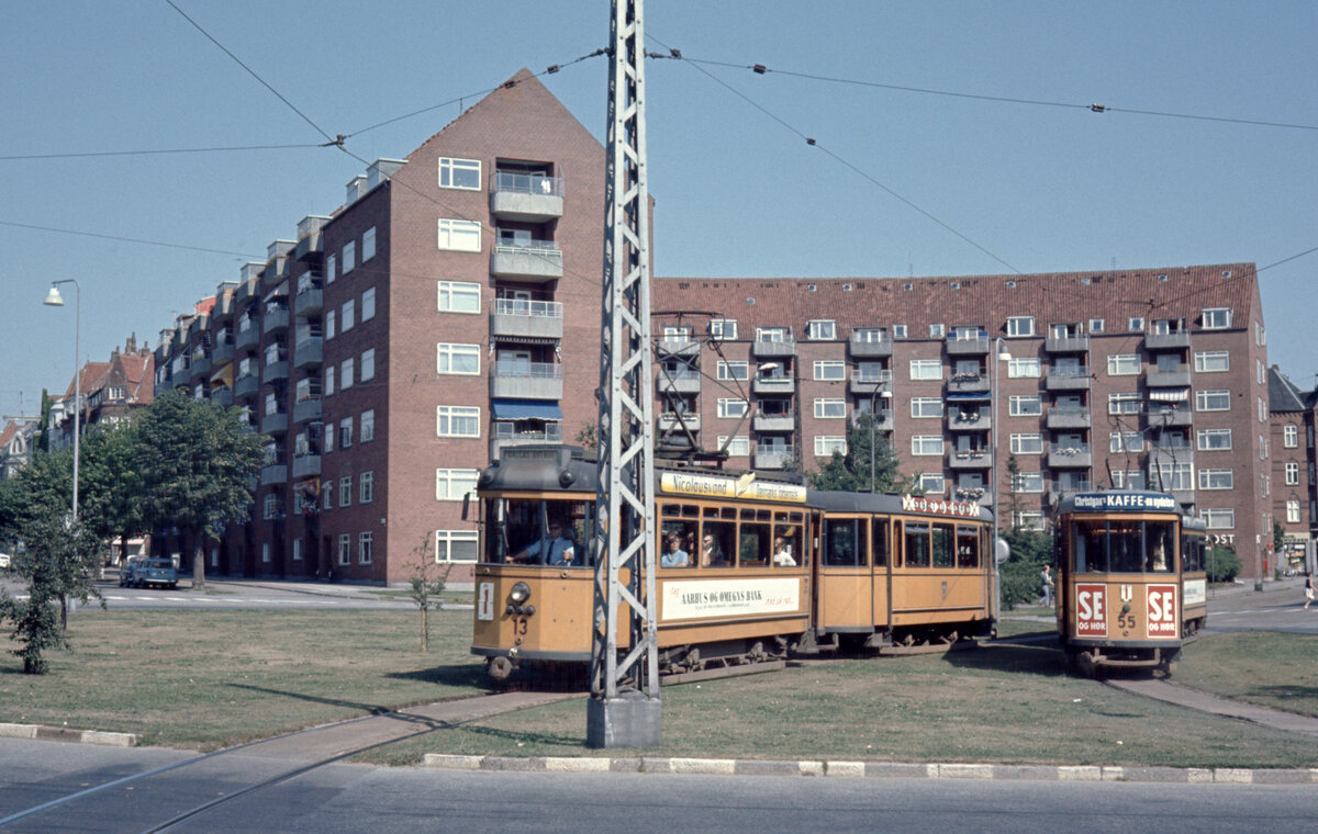 Århus / Aarhus Århus Sporveje (ÅS) SL 1 (Tw 13 / Bw 55) Marselis Boulevard / Dalgas Avenue am 8. August 1969. - Scan eines Diapositivs.