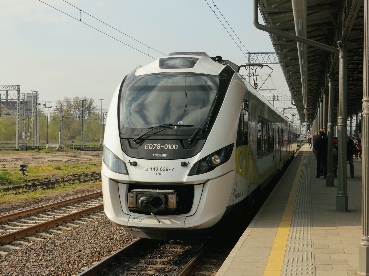 2 140 639-7 abfahrbereit am 29. April 2017 im Bahnhof von Poznań Główny (Posen).