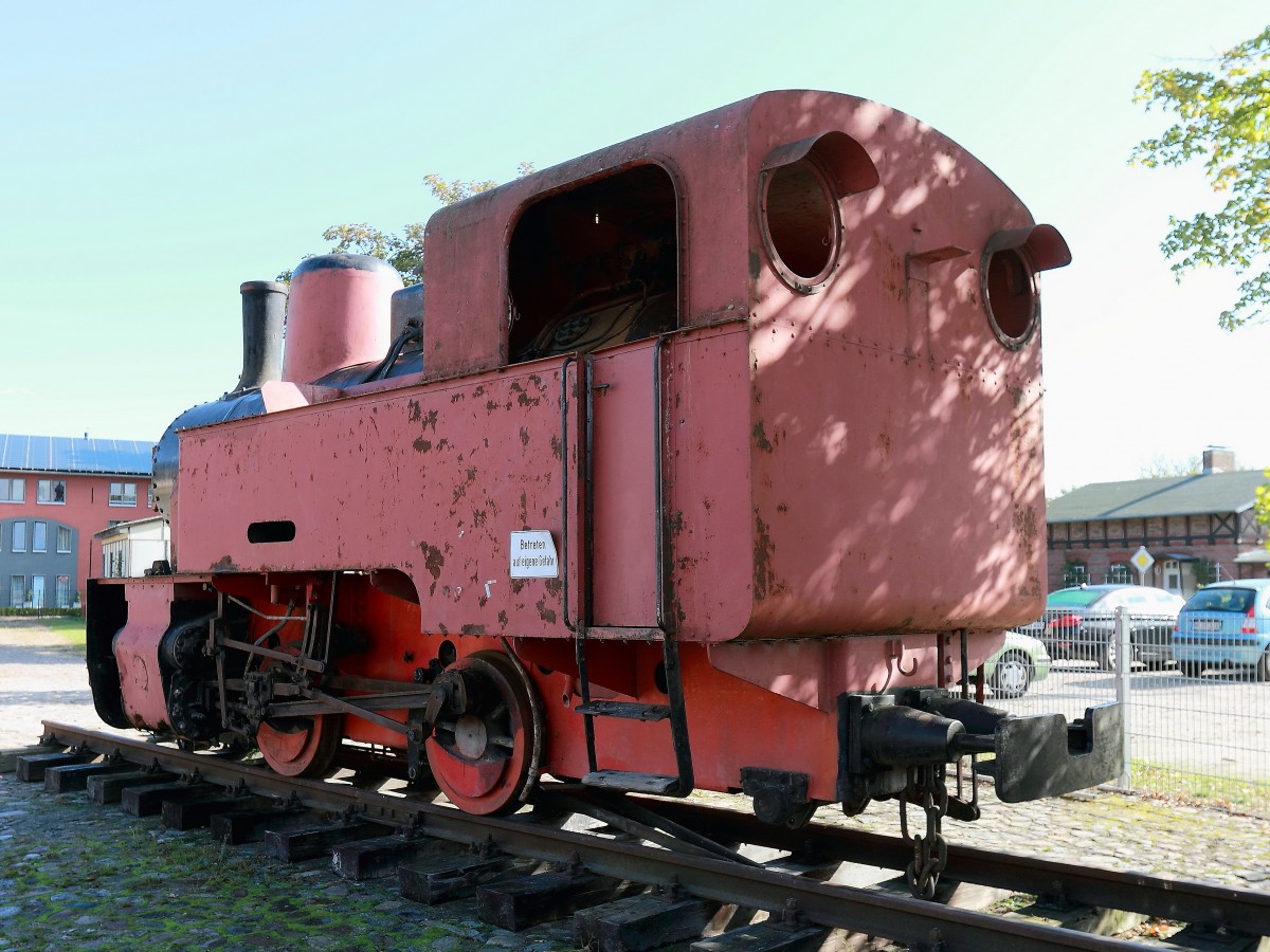 2. Ansicht der Werkslok von KRUPP  Auf dem Gelände des Landgut A. Borsig in Groß Behnitz am 30. September 2015.