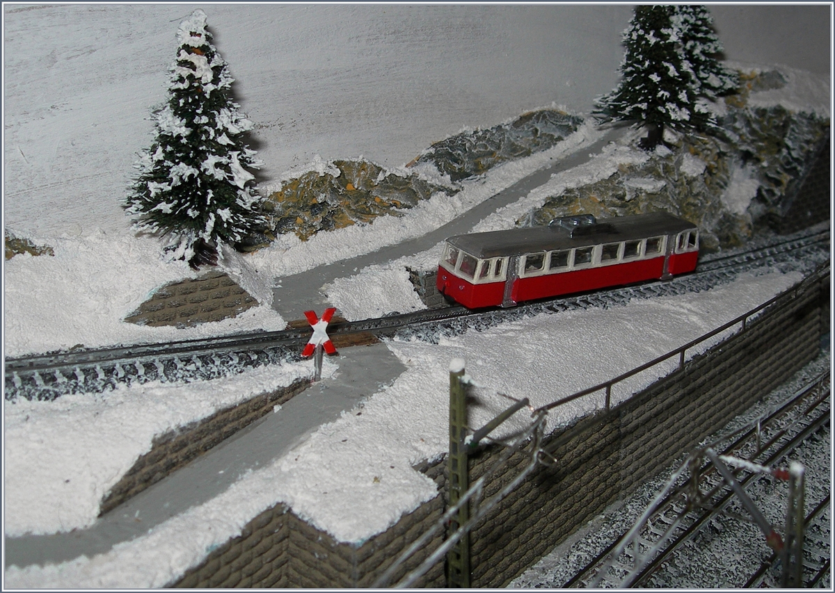 2. Dezember - TAG DER MODELLEINSENBHN: das heisst auch Vielfalt Modelbahn, wie z.B. ein Ze Modell 1:220 /Spurweite 3 mm) eines Monte Generoso Triebwagens in der verschneiten Modelllandschaft auf meiner Z-Bahn Anlage. 

4. Feb. 2017