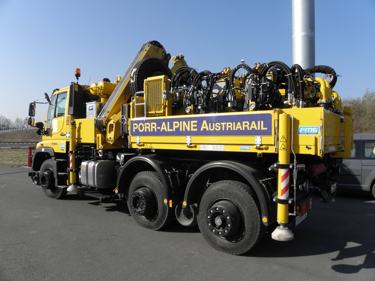 2-Wege-Unimog der Fa. Porr Alpine Austriarail