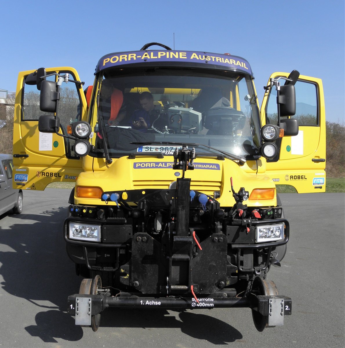 2-Wege-Unimog der Fa. Porr Alpine Austriarail