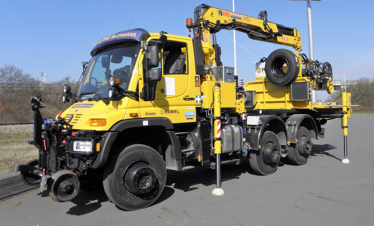 2-Wege-Unimog der Fa. Porr Alpine Austriarail