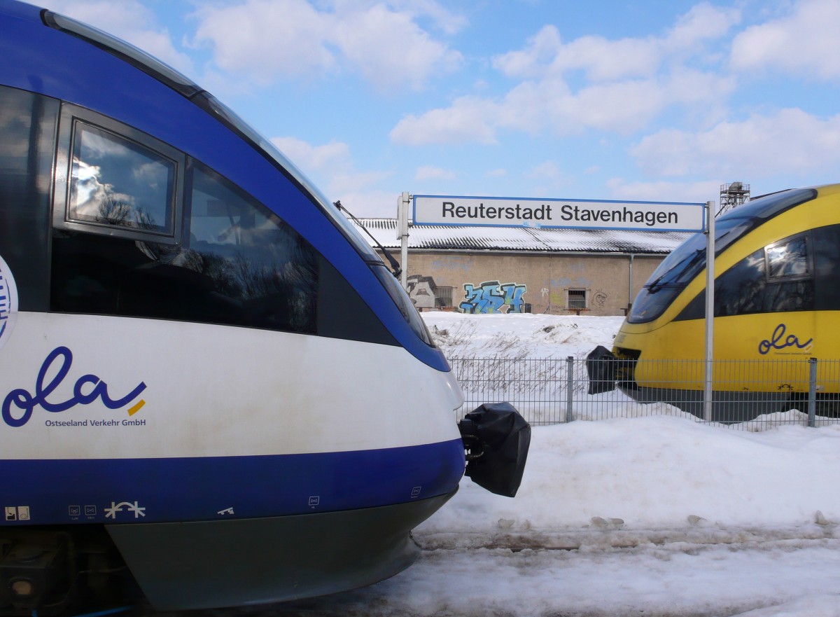 20.02.2010 - die weien Schwne der OME sind jetzt etwas buntere Vgel der Ola.
Wieder eine Kreuzung im Bf Stavenhagen