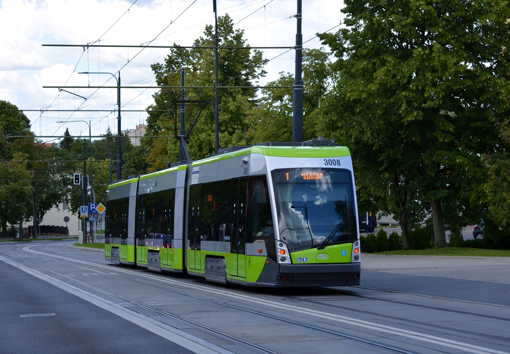 20.07.2016, Olsztyn (Allenstein), Żołnierska. Solaris Tramino S111O #3008 auf dem Weg nach Wysoka Brama.