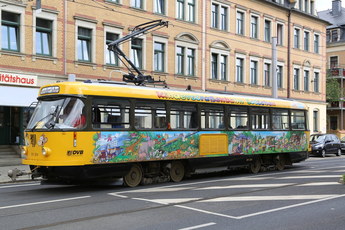 201 204 Kinderstrassenbahn Lottchen verlässt gerade das Depot von Dresden am 25.06.18.