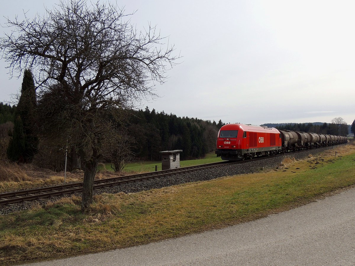 2016 067-8 mit Zug 47850, entlang der Hausruckbahn; 170303