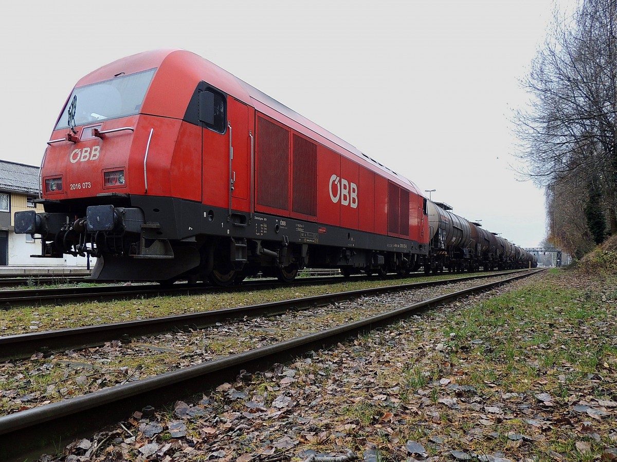 2016 073-6 wartet im Bhf. Ried i.I. mit GAG47850 auf die Weiterfahrt nach Simbach; 131129