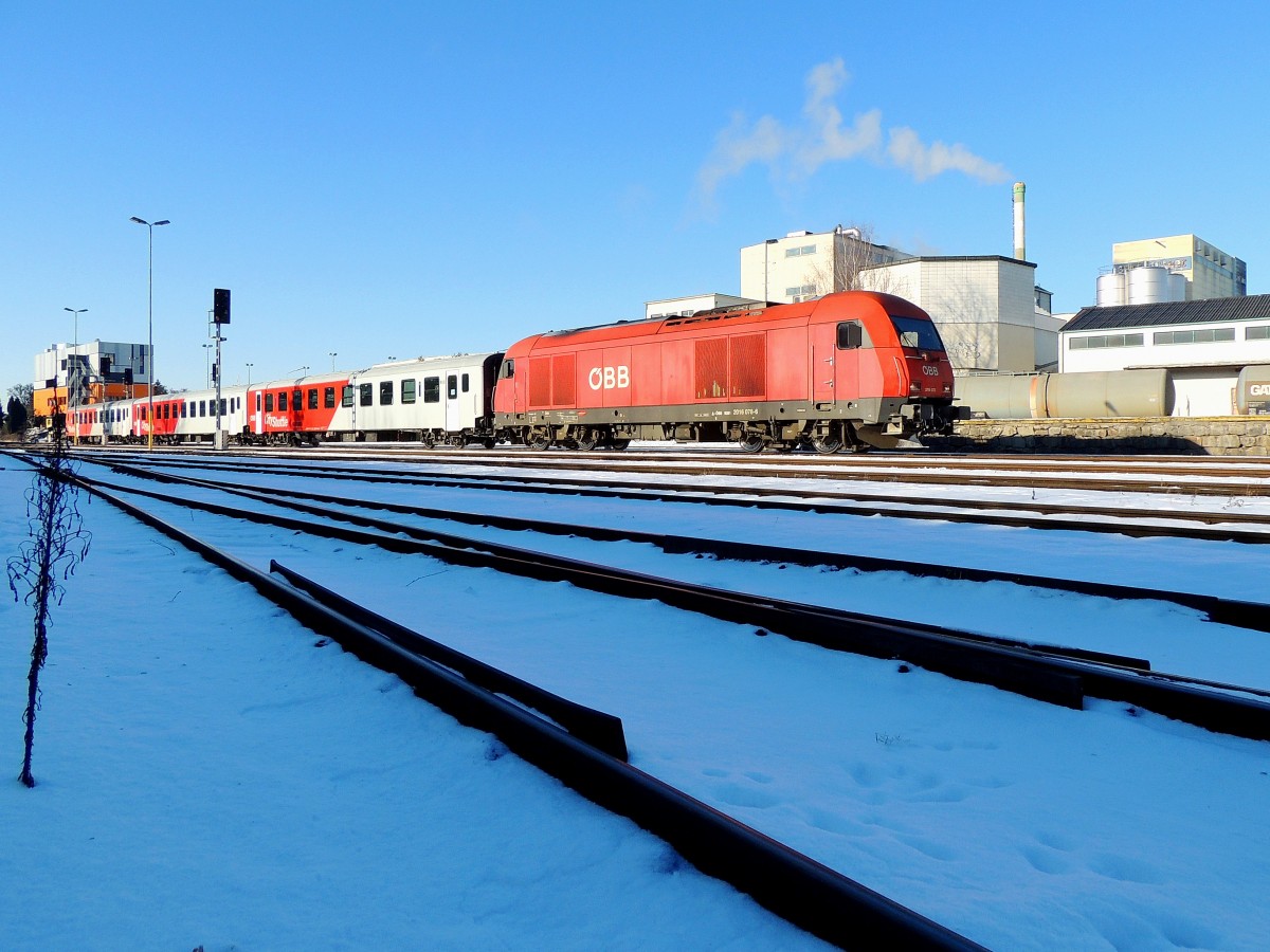 2016 078-6 mit R5973, Bhf. Ried; 160122