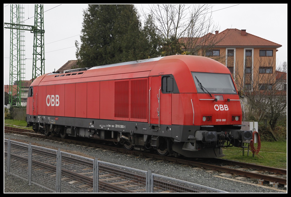 2016 080 abgestellt in Szentgotthard am 27.11.2019.