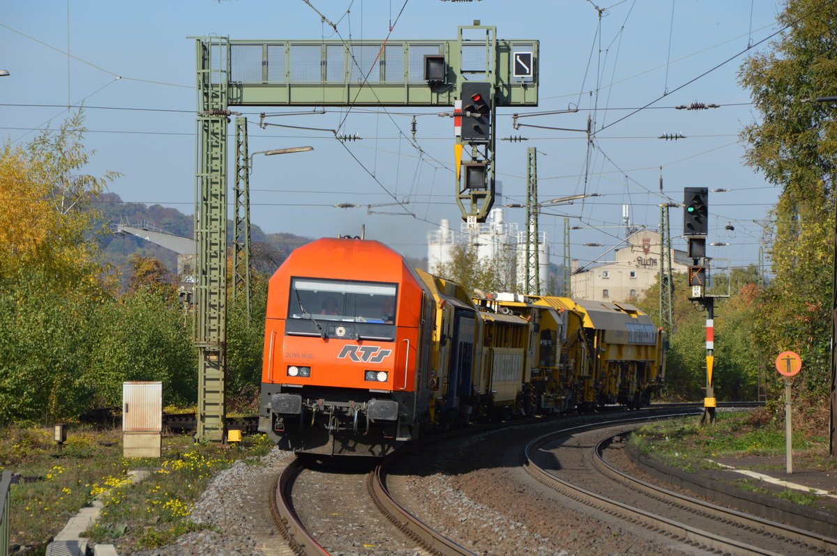 2016 906 in Oberlahnstein

Aufnahme Ort: Oberlahnstein
Aufnahme Datum: 17.10.2018