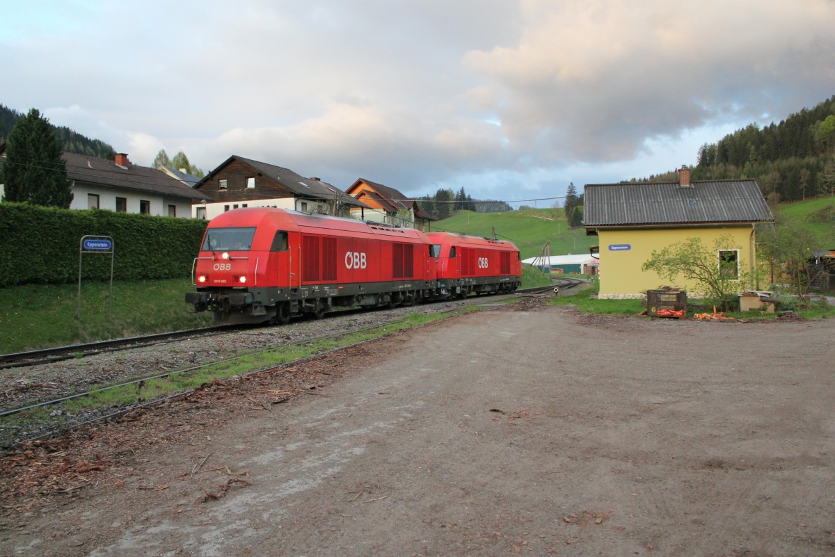 2016 im Doppelpack durchfhrt den Bahnhof Eppenstein auf der steirischen Seite der Lavantalbahn in Richtung Zeltweg, Ende April 2013 frh morgends