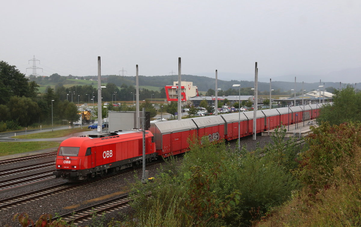 2016.087 mit Ihrem Autozug aus Bremer Hafen im Bahnhof Wettmanstätten in der Weststeiermark. 6.September 2016