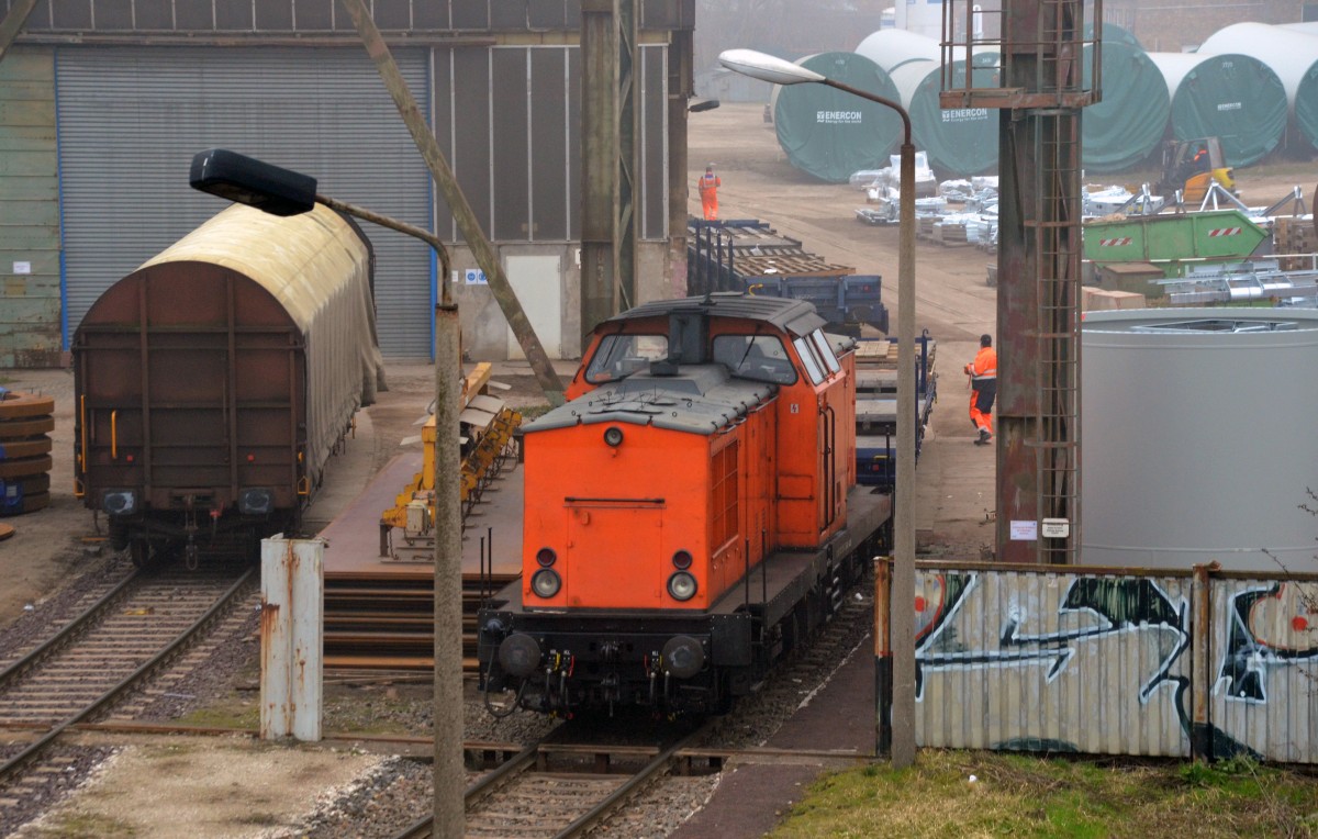 202 219 vom Umschlagservice Magdeburg hat am 07.03.14 eine Übergabe vom Enerconwerk Magdeburg zum Enerconwerk Dessau gebracht und wartet auf deren Entladung.