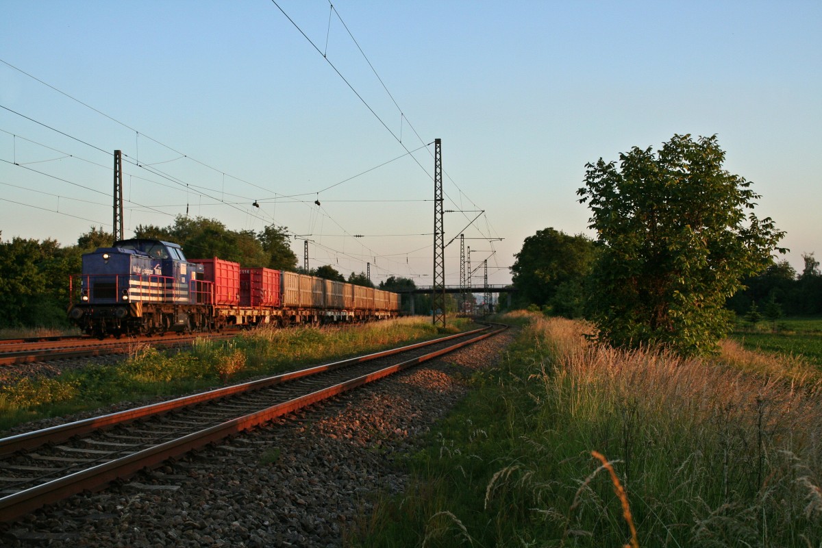 202 423-0 mit dem Mllzug 91200 von (Heitersheim-/Freiburg (Breisgau) Gbf-)Herbolzheim nach Rastatt am Abend des 06.06.14 im Bahnhof Orschweier.
Gre an den Lokfhrer!