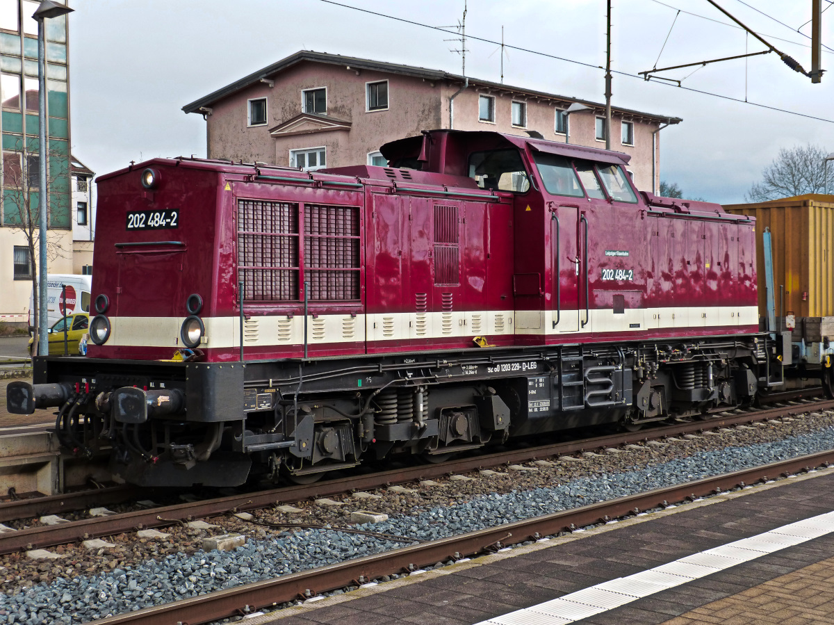 202 484-2 (203 229) der LEG beim kurzen Zwischenstopp im Bahnhof Nordhausen 30.01.2015