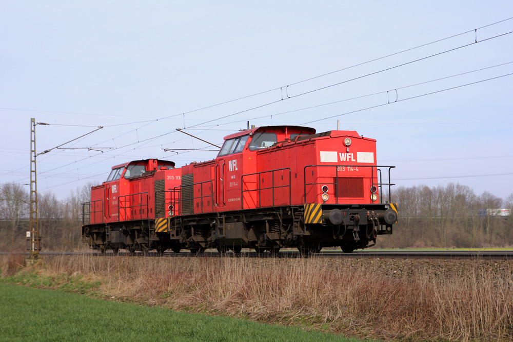 203 114 + 203 113 haben zum Aufnahmezeitpunkt Minden in östlicher Richtung verlassen.
Aufnahmedatum: 23.03.2015