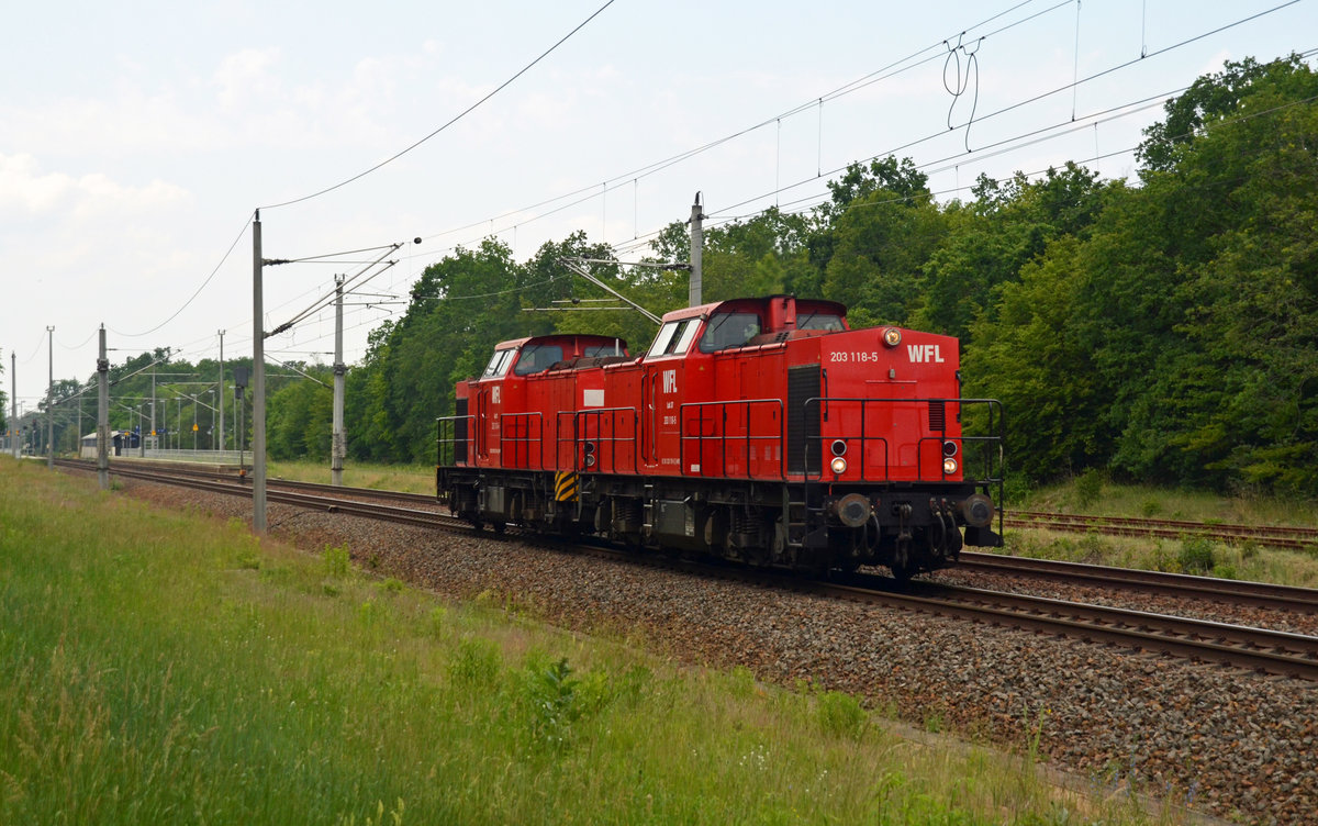 203 118 und 203 113 der WFL rollten am 13.06.20 als Leerfahrt durch Burgkemnitz Richtung Wittenberg.