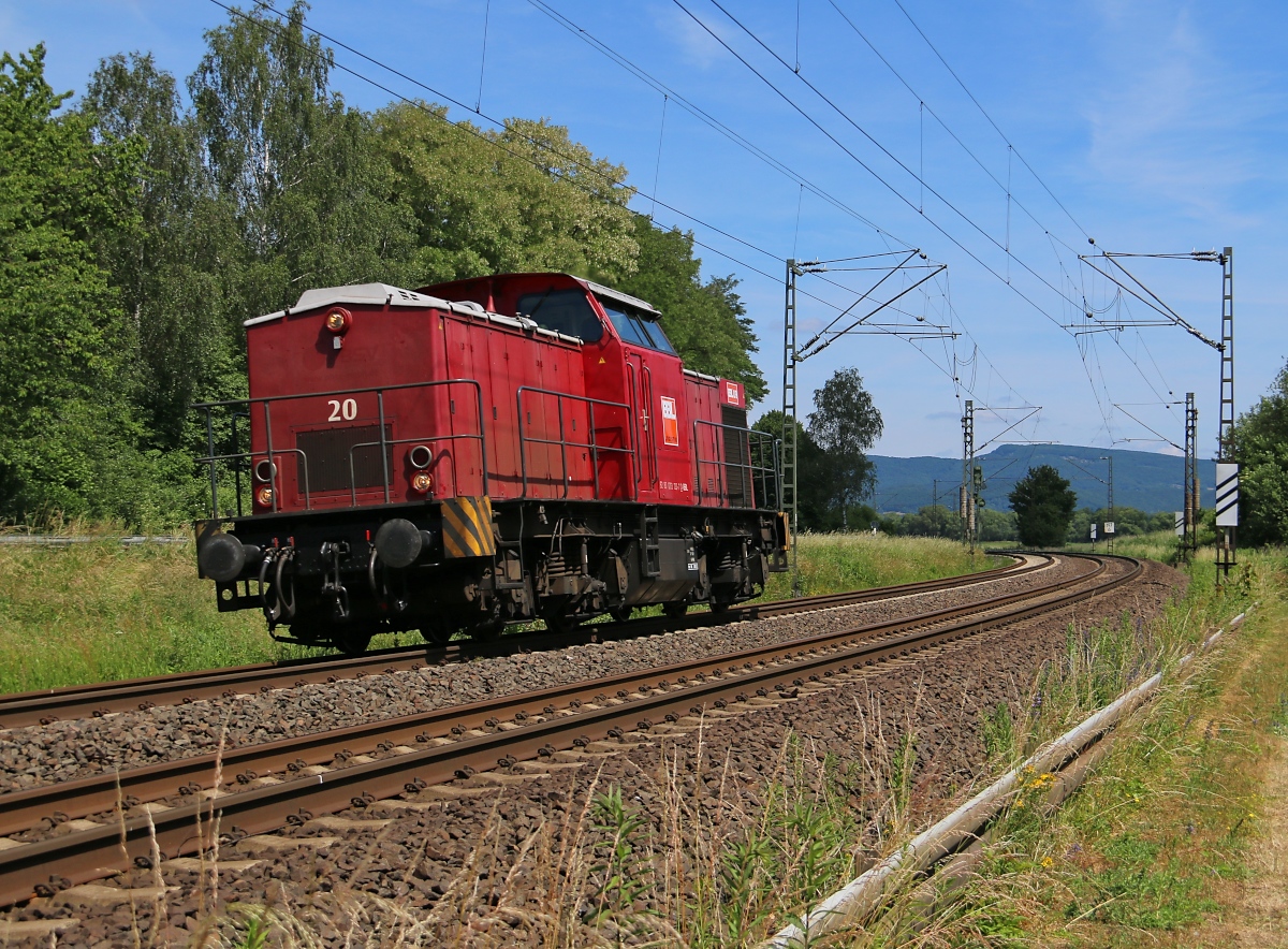 203 122-7 (BBL 20) als Tfzf in Fahrtrichtung Süden. Aufgenommen in Wehretal-Reichensachsen am 17.06.2015.