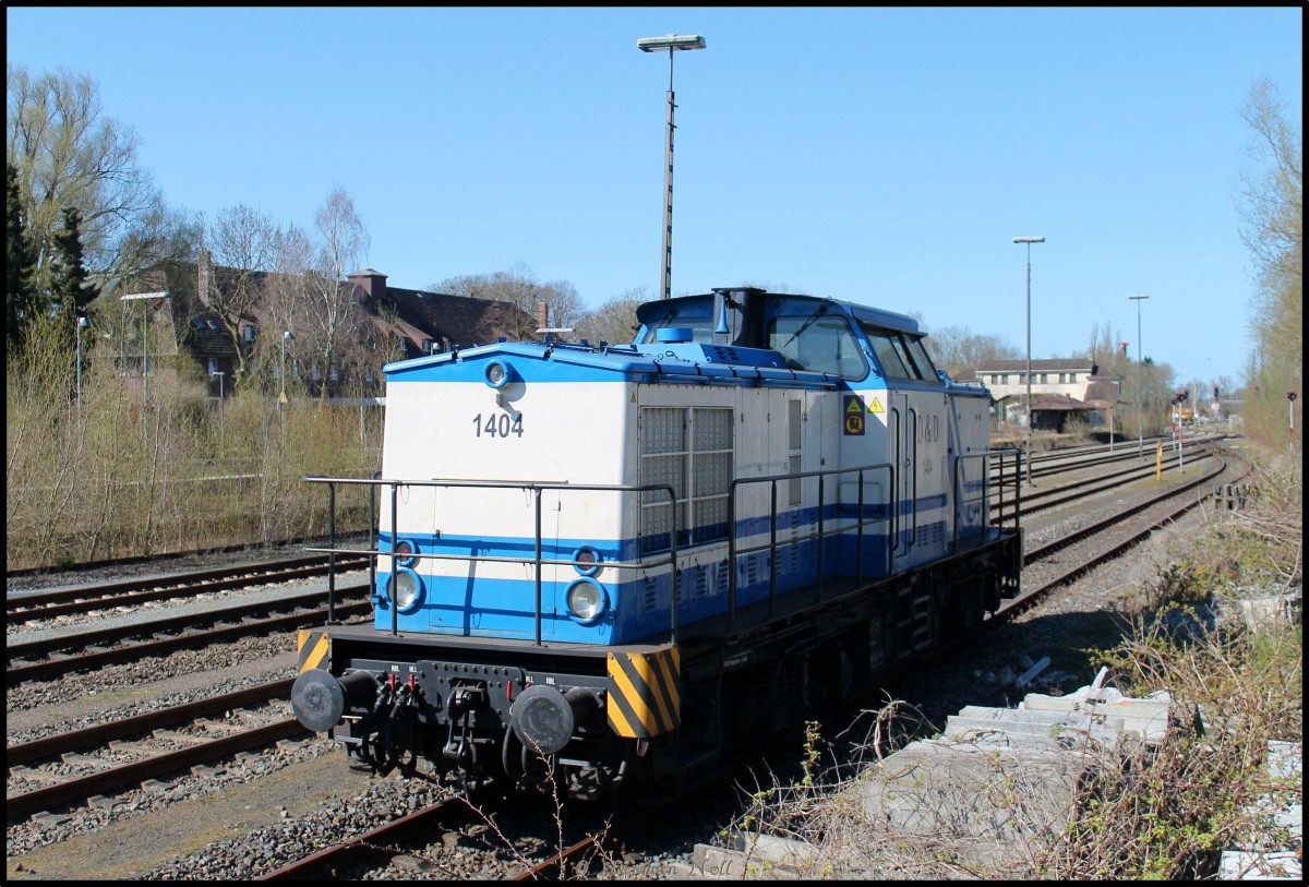 203 221-7 der D&D steht abgestellt in Sande Bahnhof und wartet auf neue Aufgaben. 17/04/2015