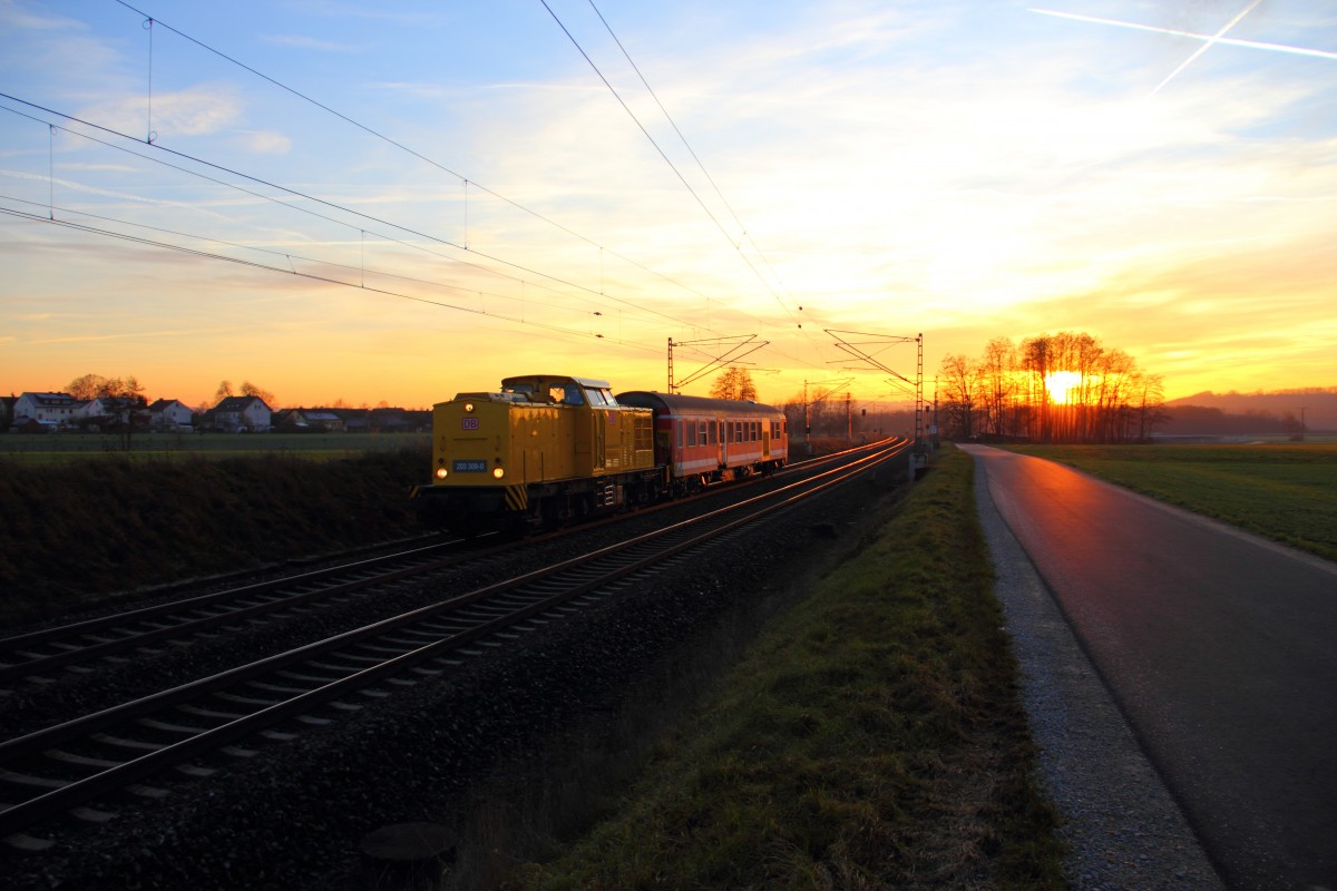 203 309-0 DB Netz bei Staffelstein am 17.12.2013.  