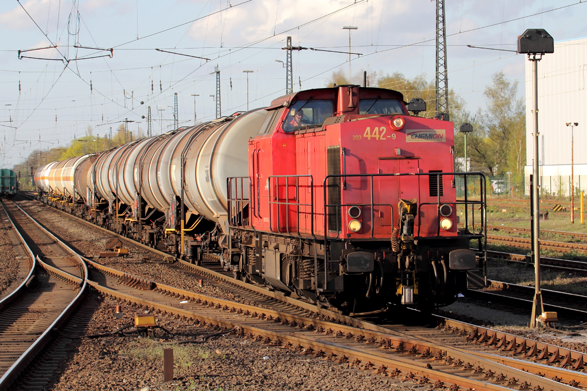 203 442-9 durchfährt Recklinghausen-Süd 15.4.2016