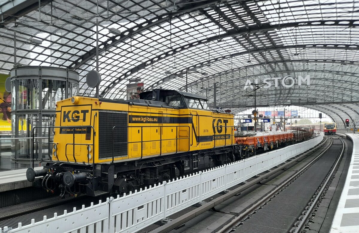 203 728 | 203 135-9 D-KGT | Berlin Hbf | Oktober 2026