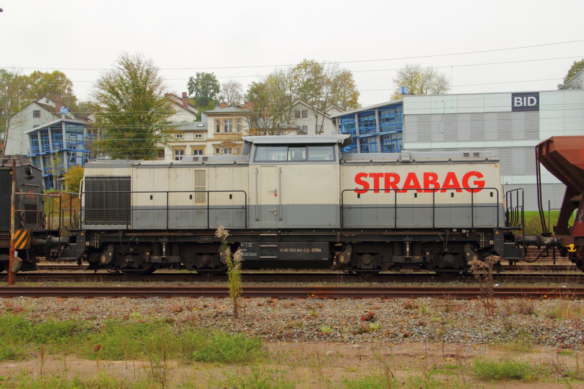 203 841-2 Strabag im Coburger Gterbahnhof am 26.10.2014.
